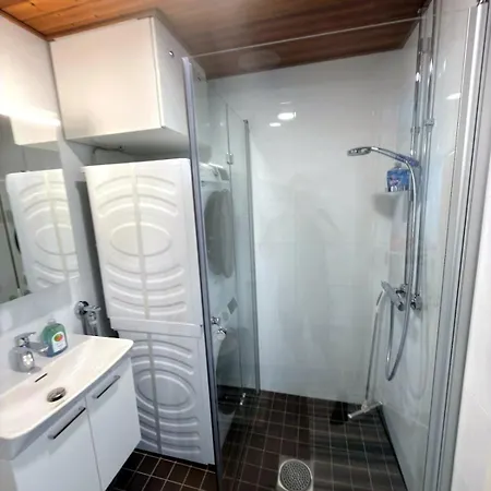 Apartman Origo Sky View, Ylimmaen Kerroksen Kattavasti Varusteltu Aivan Aseman Vieressae, Oulun Keskustan Laeheisyydessae *