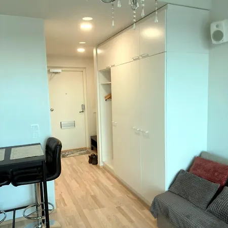 Apartman Origo Sky View, Ylimmaen Kerroksen Kattavasti Varusteltu Aivan Aseman Vieressae, Oulun Keskustan Laeheisyydessae