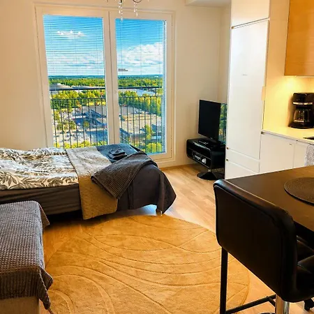 Origo Sky View, Ylimmaen Kerroksen Kattavasti Varusteltu Aivan Aseman Vieressae, Oulun Keskustan Laeheisyydessae *